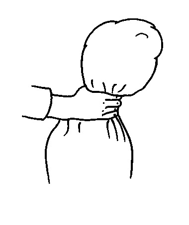 Eine Hand hält ein zusammengedrücktes Kissen oder Polster an einem Ende in einer Schlingenbewegung. Das Umfeld ist einfach und weist keine zusätzlichen Details auf.